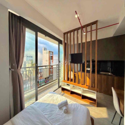 CĂN HỘ STUDIO BAN CÔNG - RỘNG 30m2 FULL NỘI THẤT