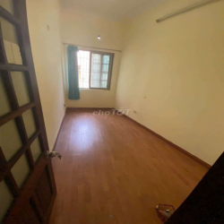 CHÍNH CHỦ CHO THUÊ  NHÀ NGUYÊN CĂN. ĐỐNG ĐA. HÀ NỘI.