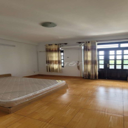 KHU NHÀ ĐỒNG BỘ KHU VỰC DÂN TRÍ CAO NHÀ SẠCH SẼ 4ML 5GƯƠNG SÁT CV LỚN 