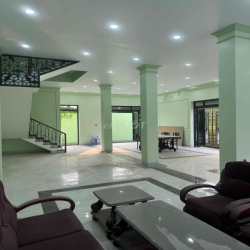 Biệt thự căn góc cho thuê