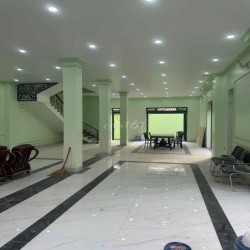 Biệt thự căn góc cho thuê