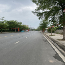 SANG NHƯỢNG QUÁN ĐIỆN THOẠI CỔ NHUẾ ( CẮT TÓC , SPA) - 3TR5 /1 THÁNG