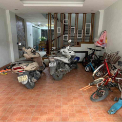 Chính chủ cho thuê nhà Hoàng Hoa Thám Ba Đình 50m 5 tầng 4PN 14 triệu