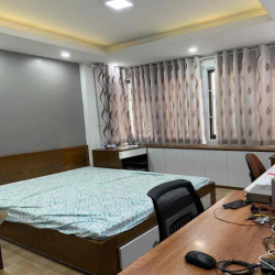 Chính chủ cho thuê nhà Hoàng Hoa Thám Ba Đình 50m 5 tầng 4PN 14 triệu