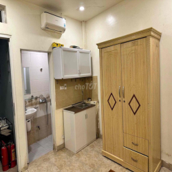 Chung cư mini 42/143 Trần Khát Chân