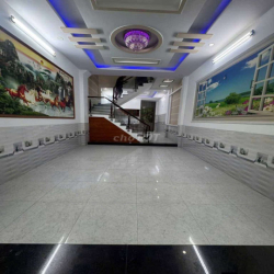 Nhà mới sạch sẽ vào ở luôn