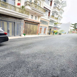 Nhà mới sạch sẽ vào ở luôn