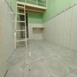 Phòng cho thuê giá rẻ, giờ giấc tự do, khoá vân tay, không phí quản lý