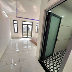 nhà fun nội thất.khu đồng bộ.ggần khu dân cư Vĩnh Lộc