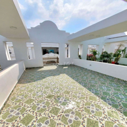 nhà fun nội thất.khu đồng bộ.ggần khu dân cư Vĩnh Lộc