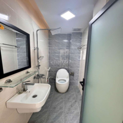 Cho thuê nhà nguyên căn sát Khu đô thị Vạn Phúc, 4 PN, 4WC, ô tô 