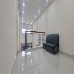 Cho thuê phòng riêng 70m2, đầy đủ nội thất. Ngã Tư Gò Mây -Hồ Văn Long