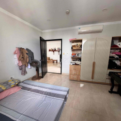 Cho thuê chung cư Mỹ Phúc 2PN 2bancon View Q.1. Đầy đủ Nội Thất.