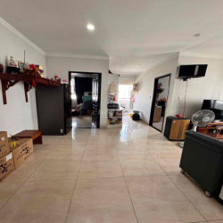 Cho thuê chung cư Mỹ Phúc 2PN 2bancon View Q.1. Đầy đủ Nội Thất.