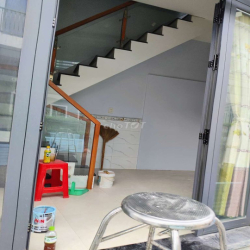 nhà nguyên căn sạch đẹp hẻm rộng