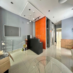 👉 Cho Thuê Nhà HXH Trương Công Định_8x20m, Trệt 2 Lầu Rộng Rãi.