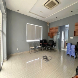 👉 Cho Thuê Nhà HXH Trương Công Định_8x20m, Trệt 2 Lầu Rộng Rãi.