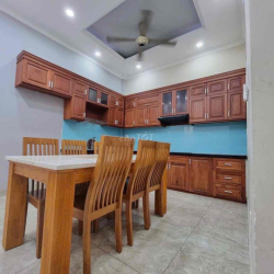 BIỆT THỰ MINI. TRỆT 2 LẦU 4PN 4WC. GARA XE HƠI. ĐƯỜNG 10M VỈA HÈ