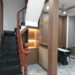BIỆT THỰ MINI. TRỆT 2 LẦU 4PN 4WC. GARA XE HƠI. ĐƯỜNG 10M VỈA HÈ