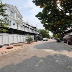 BIỆT THỰ MINI. TRỆT 2 LẦU 4PN 4WC. GARA XE HƠI. ĐƯỜNG 10M VỈA HÈ