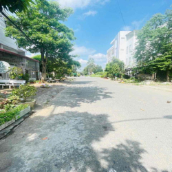 CHO THUÊ PHÒNG TRỌ TRỆT LỮNG SÃN MÁY LẠNH ĐÃ NGĂN PHÒNG KDC 586 2.5TR