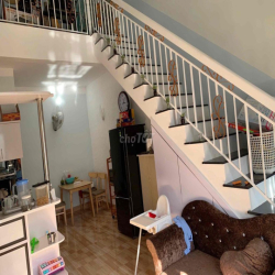 NHÀ GÁC LỬNG HẺM 49 TRƯƠNG ĐĂNG QUẾ