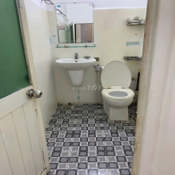 Cho thuê nhà đường Hoàng Hoa thám - P13 Tân Bình : 6 x 9 đúc 3 Tâm : 