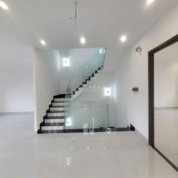 Cho thuê biệt thự 180m2 3L4PN gần Đỗ Xuân Hợp, GlobalCity, Liên Phường