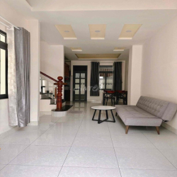 CHO THUÊ NHÀ 2 LẦU FULL NỘI THẤT KHU DÂN CƯ NAM LONG