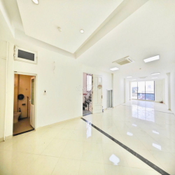 Cho thuê VP Cát Linh 80m2 11tr thoáng đẹp free gửi xe