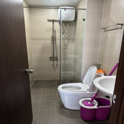 Cho thuê căn 2pn 2wc 70m2 nhà trống giá 9tr,full nội thất giá 12,5
