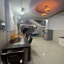 Nhà full nội thất đường 2D khu Nam Hùng Vương DT  4 x 18 giá 13 tr