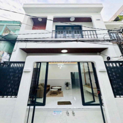 Nhà giá TỐT! 1 trệt 1 lầu 4x12 gần chợ Bình Long