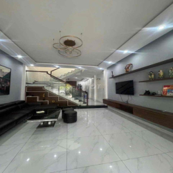 cho thuê nhà mặt tiền lê văn thịnh sát biển nguyễn tất thành