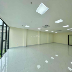 Cho thuê văn phòng tại Láng Hạ 110m2 giá 20t sàn văn vp chuyên nghiệp