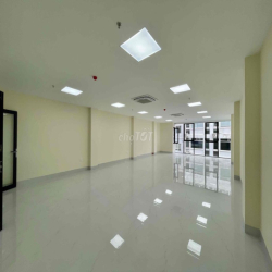 Cho thuê văn phòng tại Láng Hạ 110m2 giá 20t sàn văn vp chuyên nghiệp