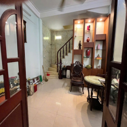 CHO THUÊ NHÀ PHỐ VÕ THỊ SÁU - HBT - NHÀ MỚI ĐẸP - FULL NT - VÀO Ở NGAY