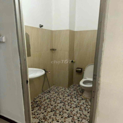 Nhà 1 Trệt 3 Lầu 4PN Mặt Tiền Đường Số Phường Tân Quy Quận 7