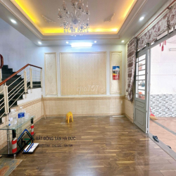 Biệt thự 3 lầu 7x20 đối diện công viên gần UBND Quận 12