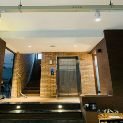 CHO THUÊ VĂN PHÒNG, CÓ KHO ....TRƯỜNG HỌC, PHÒNG KHÁM ...,