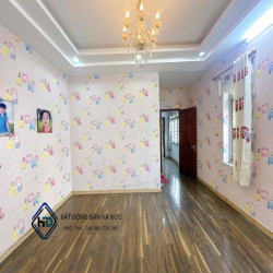 Biệt thự 3 lầu 7x20 đối diện công viên gần UBND Quận 12