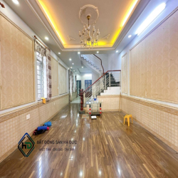Biệt thự 3 lầu 7x20 đối diện công viên gần UBND Quận 12
