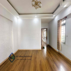 Biệt thự 3 lầu 7x20 đối diện công viên gần UBND Quận 12