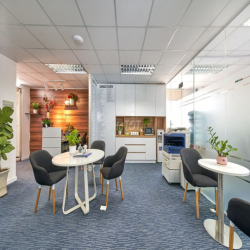 Chỗ ngồi làm việc Quận 1 – full dịch vụ – vào làm ngay