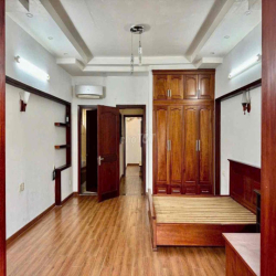 nhà 3 tầng lầu sân thượng phạm văn chiêu dt siêu rộng