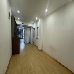 mặt bằng 28m2  không kinh doanh ăn uống tại chỗ