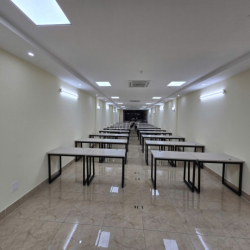 Cho thuê văn phòng sàn 230m2 mặt phố Nguyễn Ngọc Nại, Thanh Xuân