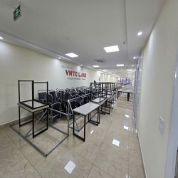 Cho thuê văn phòng sàn 230m2 mặt phố Nguyễn Ngọc Nại, Thanh Xuân
