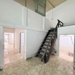 Cho thuê nhà trệt lửng nguyên căn 03phòng hẻm gần Chợ An Hoà