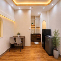 Cho thuê căn 2pn1wc rộng ban công full nt giặt riêng gần Hồng Bàng q5